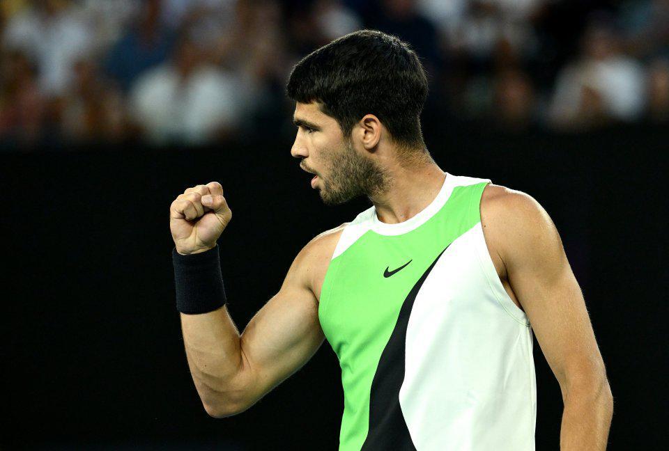 乐鱼官网-解锁大满贯全四强！阿卡三盘横扫本土一哥，生涯首进澳网半决赛