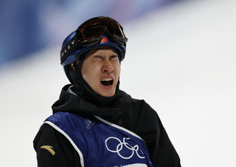 乐鱼app-苏翊鸣有惊无险晋级冬奥大跳台决赛，直言自己“压力有点大”